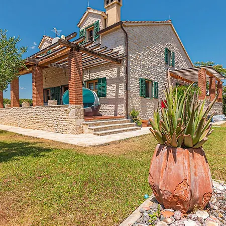 Beautiful In With Sauna