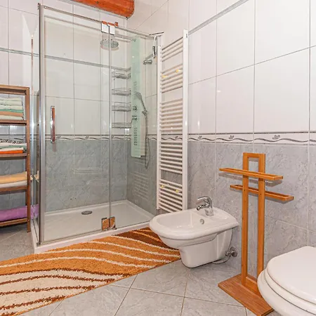 Beautiful In With Sauna بيت للعطل *