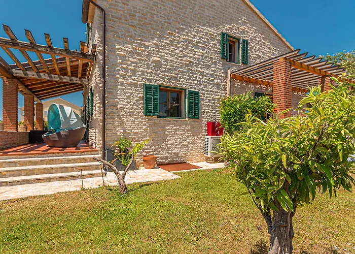 Beautiful In With Sauna Holiday home *