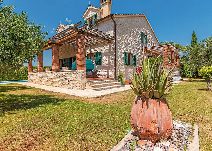 Beautiful In With Sauna