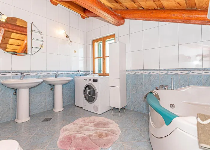 Beautiful In With Sauna *